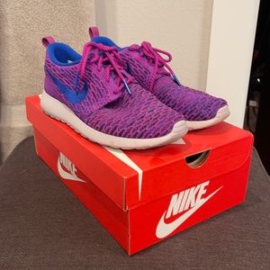 Nike - roshe flyknit - 7.5